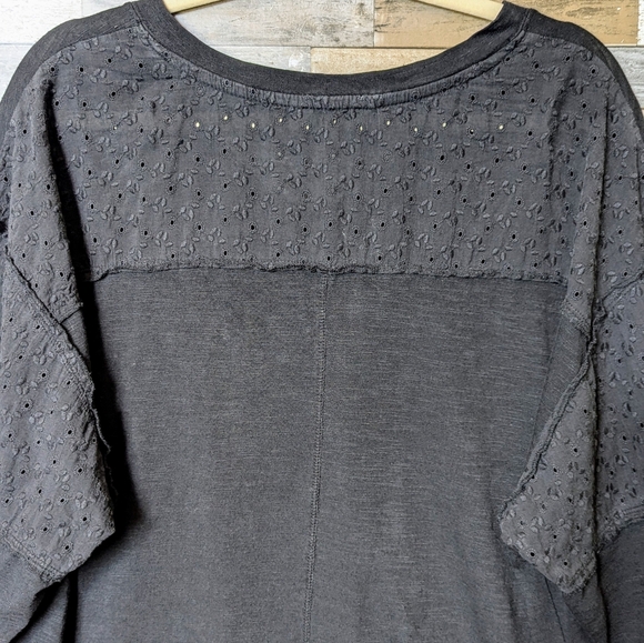 Terra & Sky Black W/Eyelet On Back & Sleeve Top - Picture 14 of 15